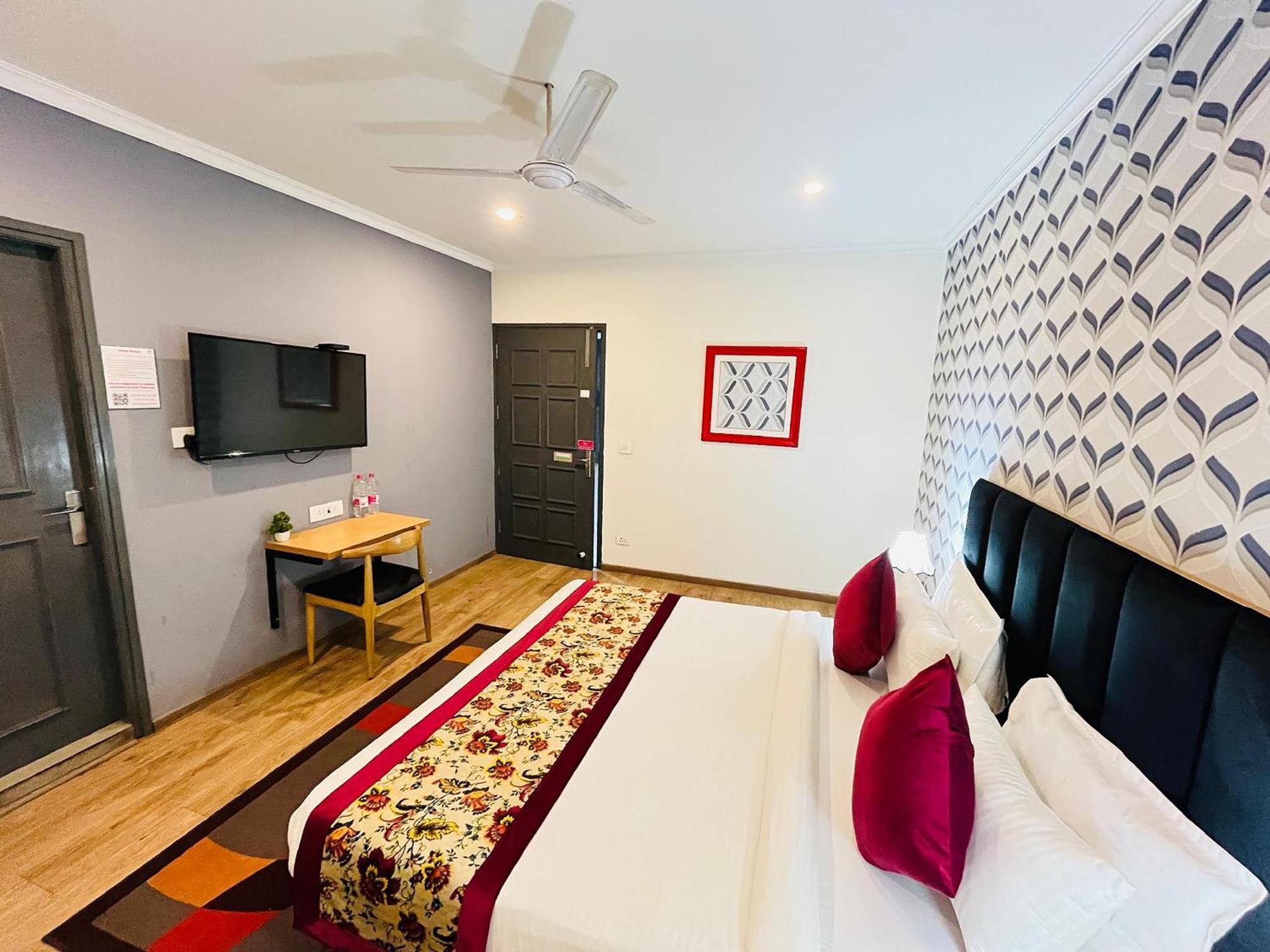 Qotel Hotel Chhatarpur - Oppsite Tivoli Garden New Delhi Extérieur photo