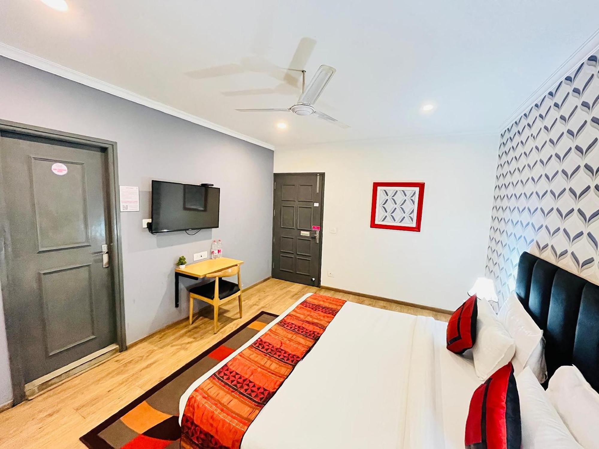 Qotel Hotel Chhatarpur - Oppsite Tivoli Garden New Delhi Extérieur photo