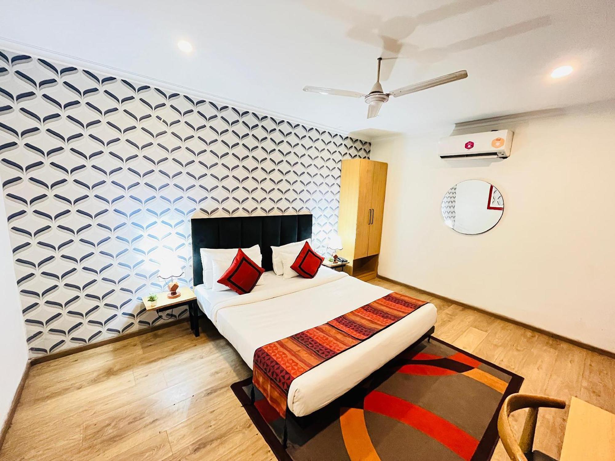 Qotel Hotel Chhatarpur - Oppsite Tivoli Garden New Delhi Extérieur photo